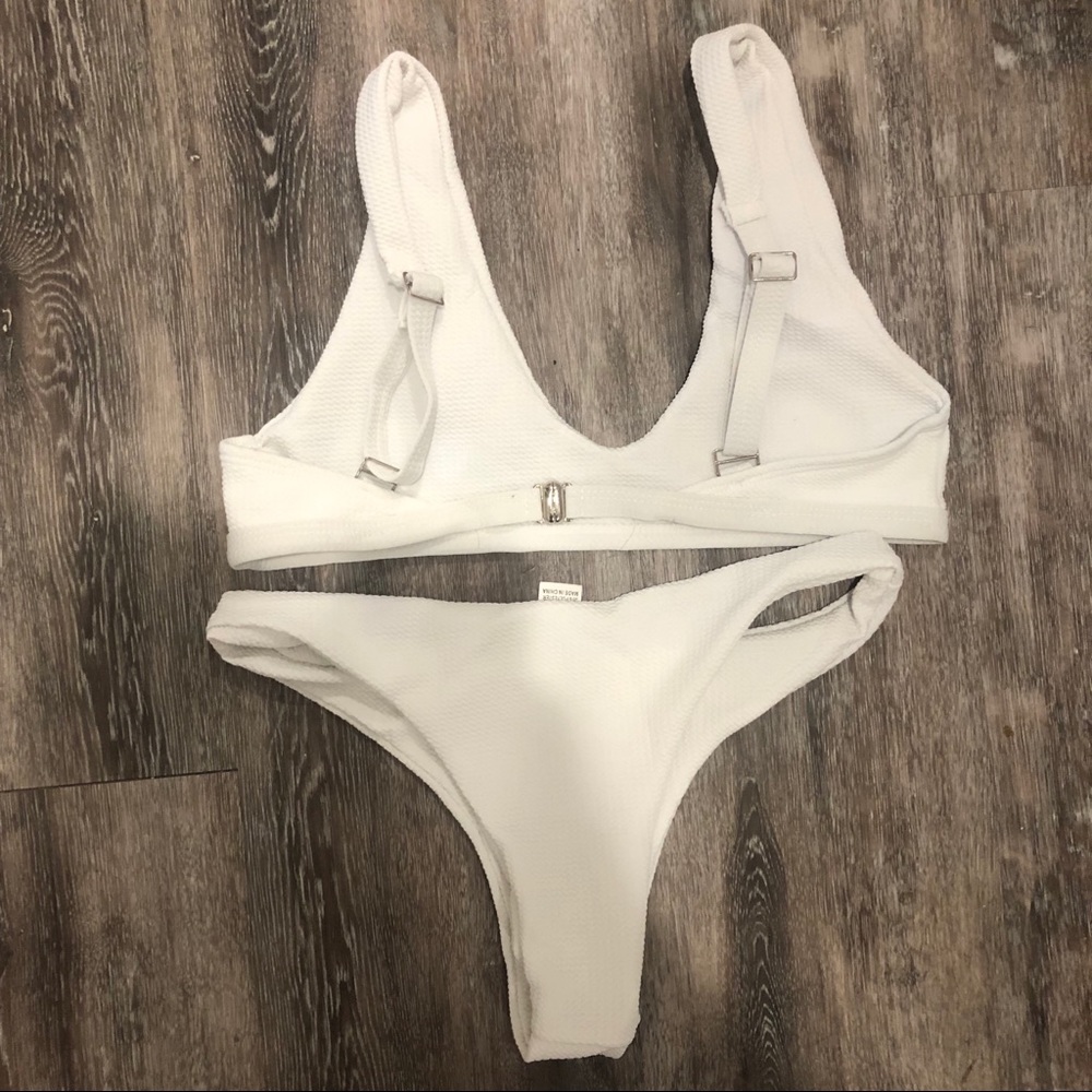 Textured Plunge Cheeky Bikini - Picture 6 of 6